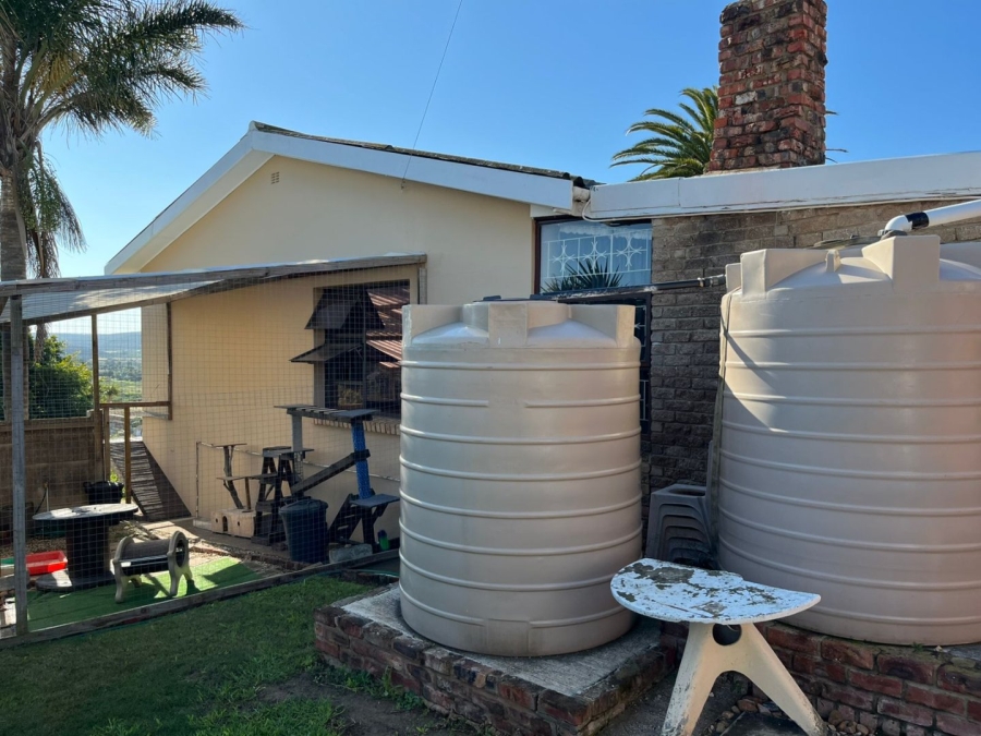 4 Bedroom Property for Sale in Heuwelkruin Eastern Cape
